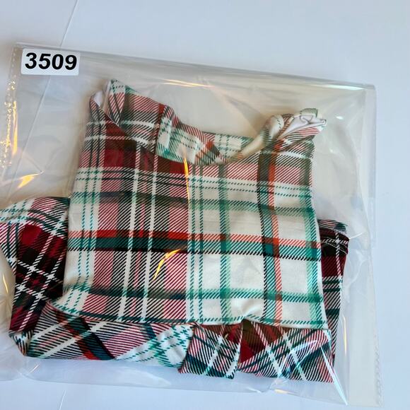 Black Rose Boutique Holiday Top - Picture 9 of 9